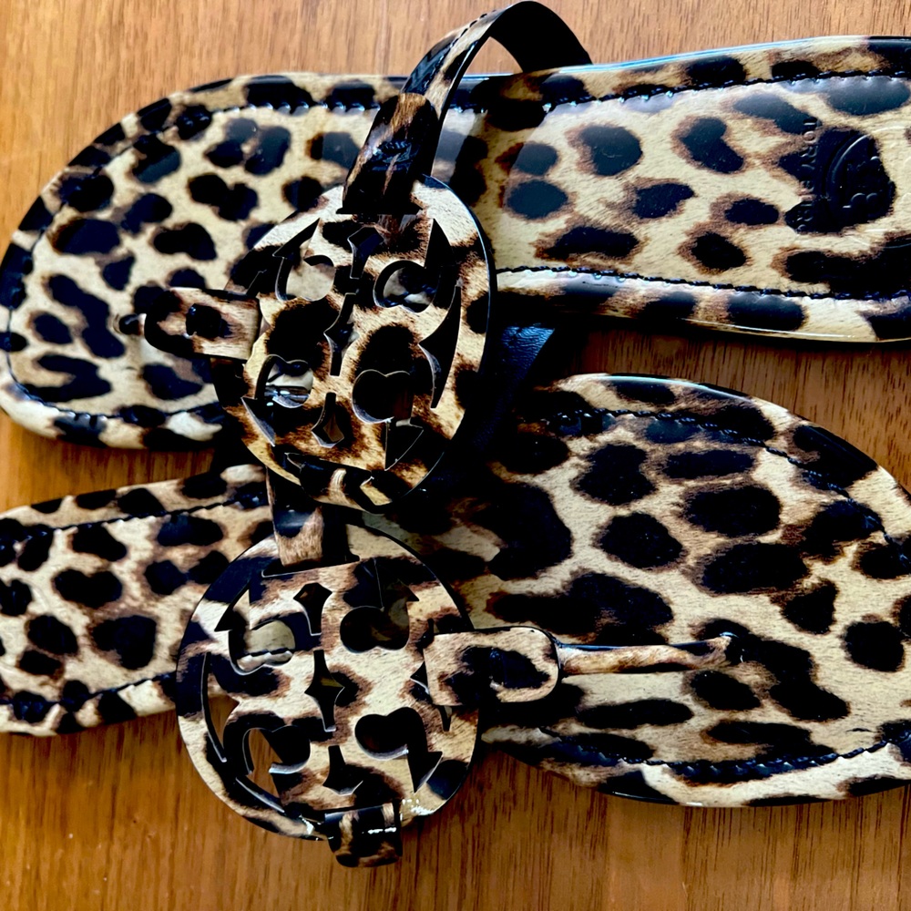TORY BURCH leopard sandals barely worn